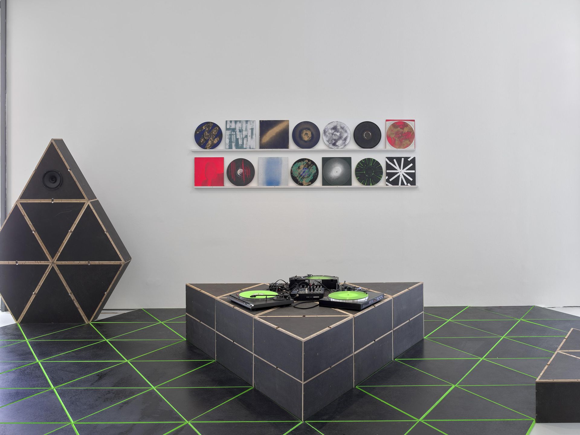 Julia Bünnagel, Structure, since 2014, dimensions variable, mixed media, Courtesy: the artist & Galerie Rupert Pfab